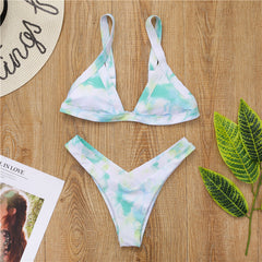 Nouveau bikini triangle